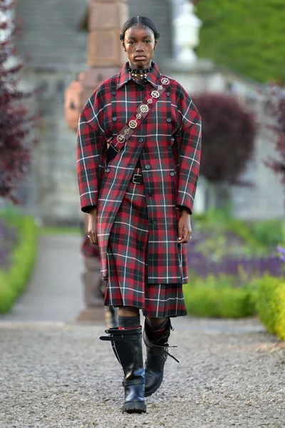 Look 23